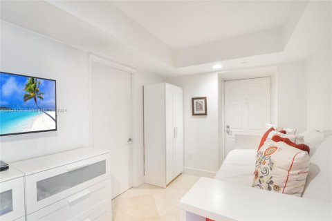 Condo in Sunny Isles Beach, Florida, 3 bedrooms  № 2016147 - photo 26