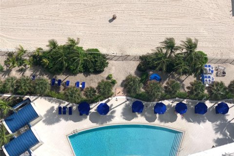 Condo in Sunny Isles Beach, Florida, 3 bedrooms  № 2016147 - photo 27