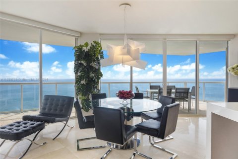 Condo in Sunny Isles Beach, Florida, 3 bedrooms  № 2016147 - photo 3
