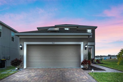 House in Davenport, Florida 4 bedrooms, 196.95 sq.m. № 1828113 - photo 2