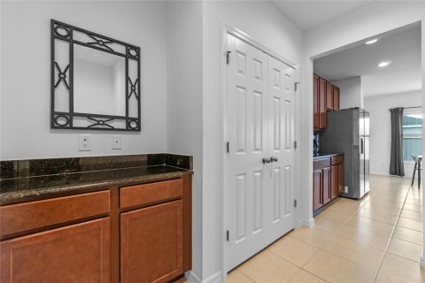 House in Davenport, Florida 4 bedrooms, 196.95 sq.m. № 1828113 - photo 14