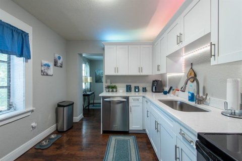 Casa en venta en Gulfport, Florida, 3 dormitorios, 95.6 m2 № 1758184 - foto 11