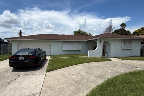 House in Orlando, Florida 1 bedroom, 174.66 sq.m. № 2275618