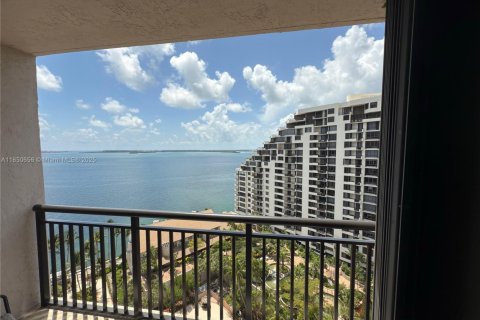 Condominio en alquiler en Miami, Florida, 2 dormitorios, 94.76 m2 № 1875509 - foto 2