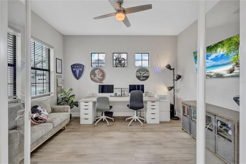 Villa ou maison à vendre à Valrico, Floride: 5 chambres, 329.43 m2 № 2120659 - photo 4
