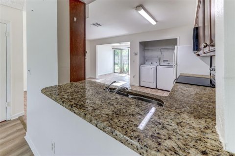 Touwnhouse à vendre à Casselberry, Floride: 3 chambres, 130.62 m2 № 2155671 - photo 15