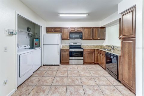 Touwnhouse à vendre à Casselberry, Floride: 3 chambres, 130.62 m2 № 2155671 - photo 17