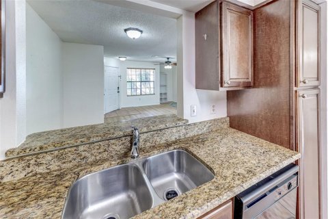 Touwnhouse à vendre à Casselberry, Floride: 3 chambres, 130.62 m2 № 2155671 - photo 16