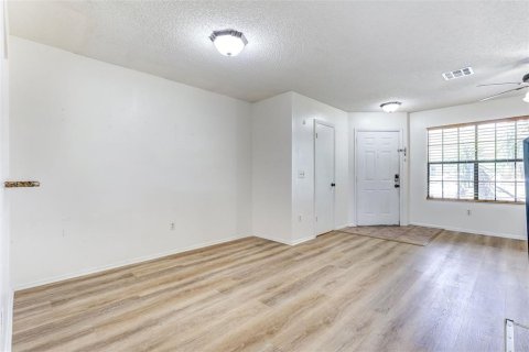 Touwnhouse à vendre à Casselberry, Floride: 3 chambres, 130.62 m2 № 2155671 - photo 13