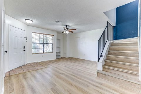 Touwnhouse à vendre à Casselberry, Floride: 3 chambres, 130.62 m2 № 2155671 - photo 7