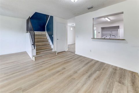 Touwnhouse à vendre à Casselberry, Floride: 3 chambres, 130.62 m2 № 2155671 - photo 14