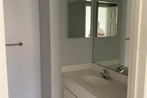 Condo in Tampa, Florida, 2 bedrooms  № 1769358 - photo 18
