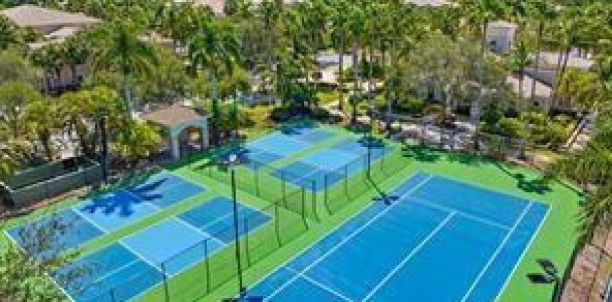 Townhouse in Palm Beach Gardens, Florida 3 bedrooms, 148.64 sq.m. № 2169724