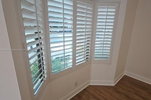 Townhouse in Miami, Florida 2 bedrooms, 107.02 sq.m. № 1689345 - photo 5