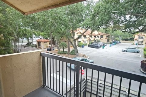 Townhouse in Miami, Florida 2 bedrooms, 107.02 sq.m. № 1689345 - photo 25