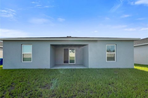 House in Haines City, Florida 3 bedrooms, 137.22 sq.m. № 1872874 - photo 16
