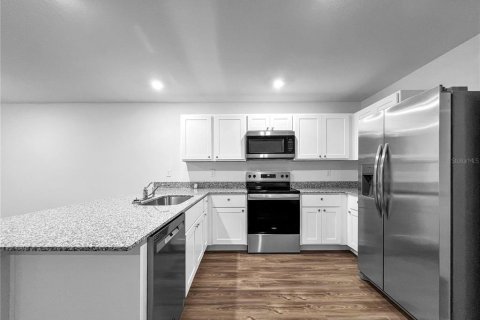 House in Haines City, Florida 3 bedrooms, 137.22 sq.m. № 1872874 - photo 4