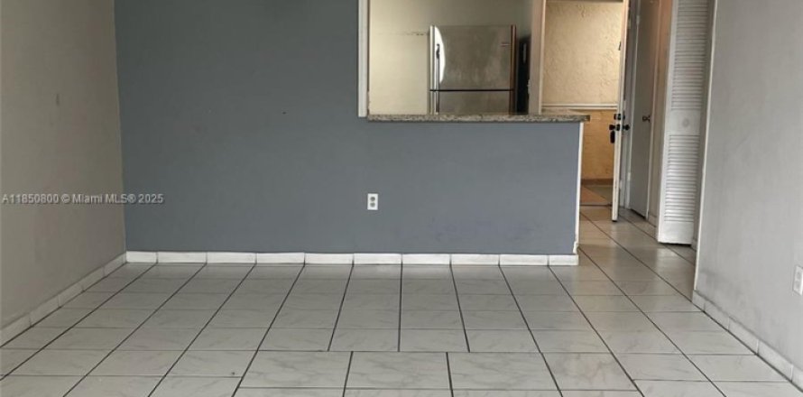 Condo à Hialeah, Floride, 2 chambres № 1858644