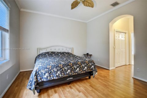 House in Weston, Florida 4 bedrooms, 201.78 sq.m. № 2065565 - photo 18