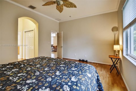 House in Weston, Florida 4 bedrooms, 201.78 sq.m. № 2065565 - photo 19