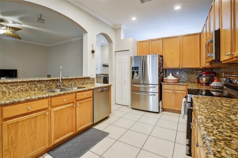 House in Weston, Florida 4 bedrooms, 201.78 sq.m. № 2065565 - photo 13