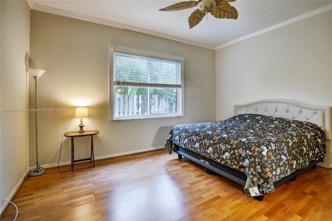 House in Weston, Florida 4 bedrooms, 201.78 sq.m. № 2065565 - photo 17