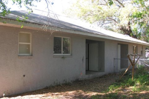 Commercial property in Bradenton, Florida 6 bedrooms, 195.84 sq.m. № 1767237 - photo 16