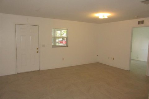 Commercial property in Bradenton, Florida 6 bedrooms, 195.84 sq.m. № 1767237 - photo 2