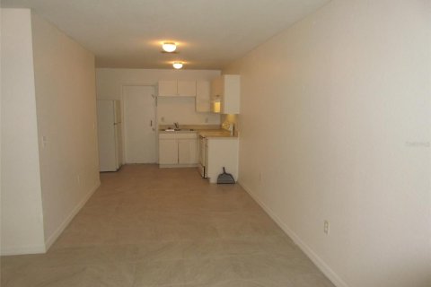 Commercial property in Bradenton, Florida 6 bedrooms, 195.84 sq.m. № 1767237 - photo 3