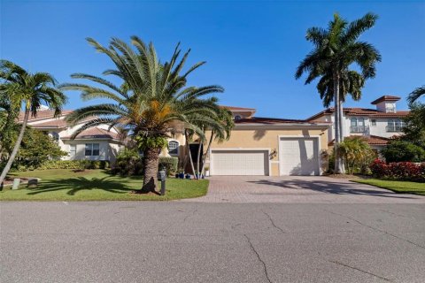 Casa en venta en Tierra Verde, Florida, 5 dormitorios, 356.28 m2 № 2430640 - foto 3