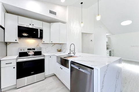 Duplex à vendre à Rockledge, Floride: 2 chambres, 127.93 m2 № 2220265 - photo 2
