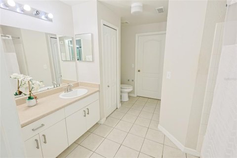 Condo in Sarasota, Florida, 1 bedroom № 2156853 - photo 10