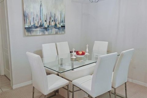 Condo in Sarasota, Florida, 1 bedroom № 2156853 - photo 6