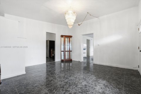 Villa ou maison à vendre à North Miami, Floride: 3 chambres, 154.68 m2 № 2048041 - photo 3