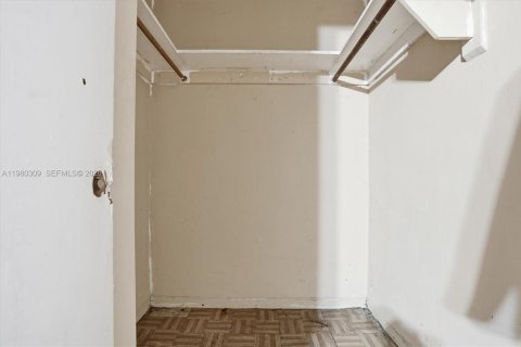 Villa ou maison à vendre à North Miami, Floride: 3 chambres, 154.68 m2 № 2048041 - photo 18