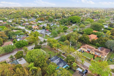 Villa ou maison à vendre à North Miami, Floride: 3 chambres, 154.68 m2 № 2048041 - photo 25
