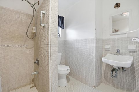 Villa ou maison à vendre à North Miami, Floride: 3 chambres, 154.68 m2 № 2048041 - photo 19