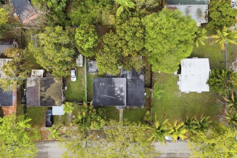 Villa ou maison à vendre à North Miami, Floride: 3 chambres, 154.68 m2 № 2048041 - photo 24