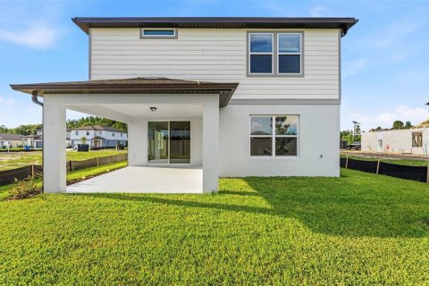 House in Zephyrhills, Florida 5 bedrooms, 303.51 sq.m. № 2149381 - photo 21