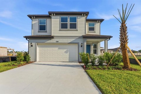 House in Zephyrhills, Florida 5 bedrooms, 303.51 sq.m. № 2149381