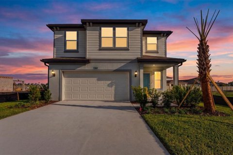 House in Zephyrhills, Florida 5 bedrooms, 303.51 sq.m. № 2149381 - photo 22