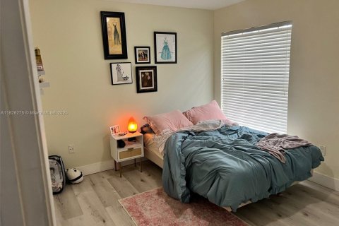 Condominio en venta en Miami, Florida, 3 dormitorios, 85.56 m2 № 1962670 - foto 9