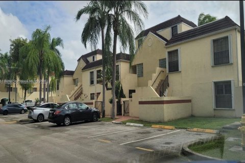 Condominio en venta en Miami, Florida, 3 dormitorios, 85.56 m2 № 1962670 - foto 15