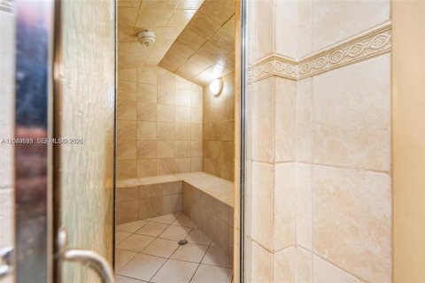 Condominio en venta en Hallandale Beach, Florida, 1 dormitorio, 83.24 m2 № 2087892 - foto 26