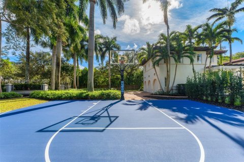 House in Pinecrest, Florida 9 bedrooms, 822.65 sq.m. № 938542 - photo 5