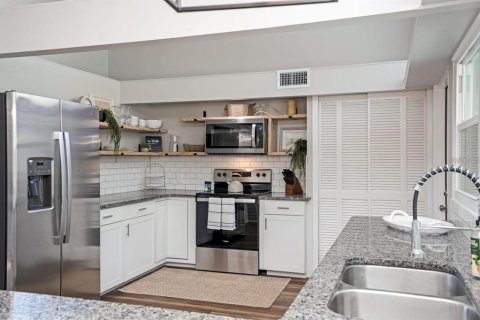 Casa en venta en Sarasota, Florida, 5 dormitorios, 206.15 m2 № 2324736 - foto 18