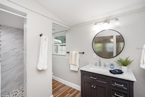 Casa en venta en Sarasota, Florida, 5 dormitorios, 206.15 m2 № 2324736 - foto 25