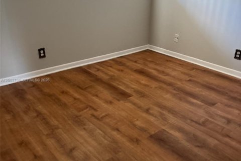 Copropriété à louer à Oakland Park, Floride: 2 chambres, 85.47 m2 № 2180367 - photo 5