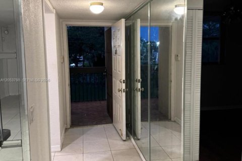 Copropriété à louer à Oakland Park, Floride: 2 chambres, 85.47 m2 № 2180367 - photo 10