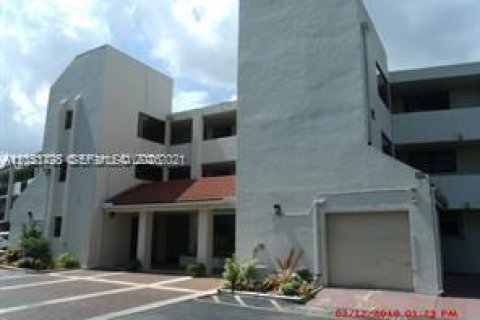 Condo à Oakland Park, Floride, 2 chambres  № 2180367